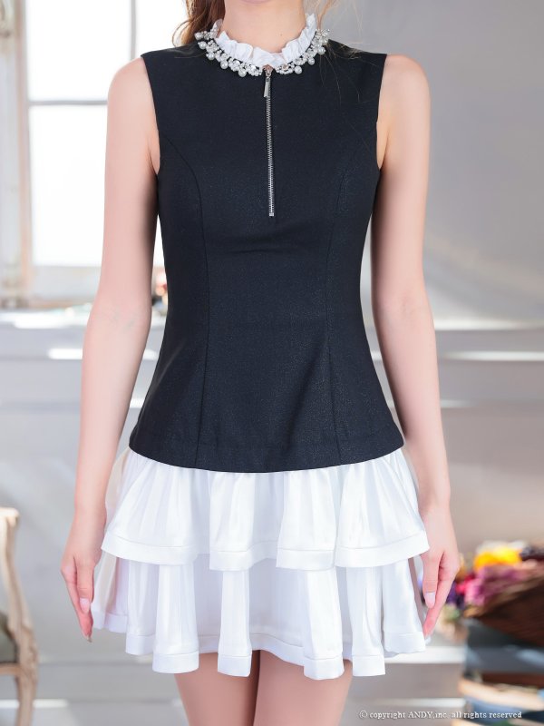 ブラックxホワイト モデル：るり　身長：165cm　着用サイズ：Sサイズ