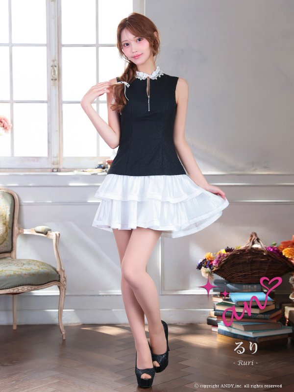 ブラックxホワイト モデル：るり　身長：165cm　着用サイズ：Sサイズ