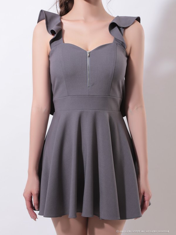 グレー　モデル：るり　身長：165cm　着用サイズ：Sサイズ