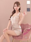 ベージュ モデル：るり　身長：165cm　着用サイズ：Sサイズ