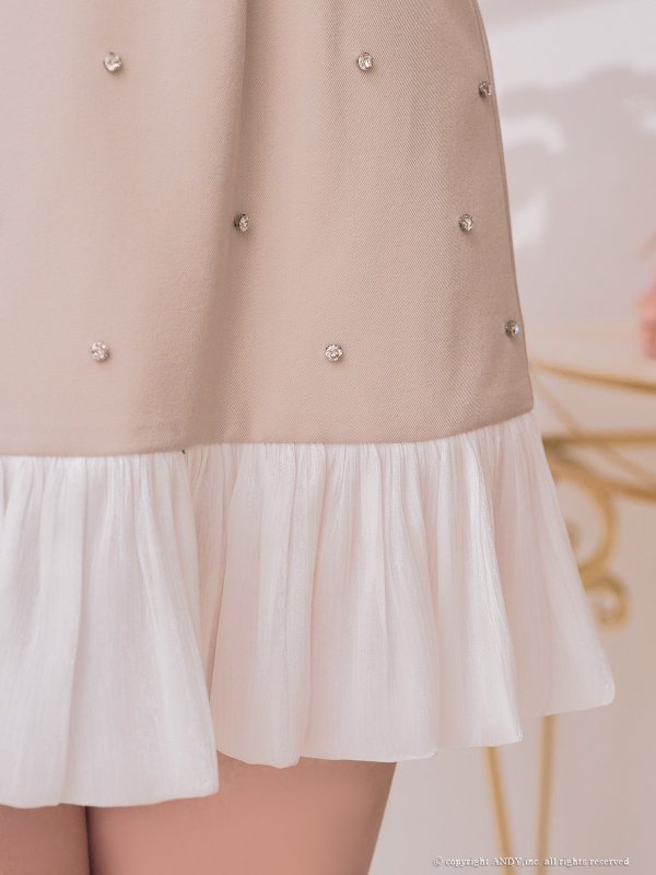 ベージュxホワイト　モデル：まりん　着用サイズ：Sサイズ