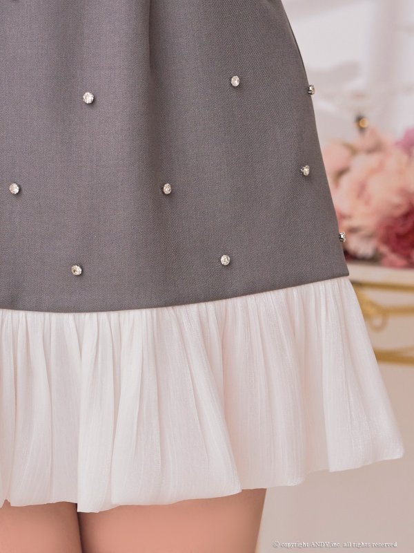 グレーxホワイト　モデル：まりん　着用サイズ：Sサイズ