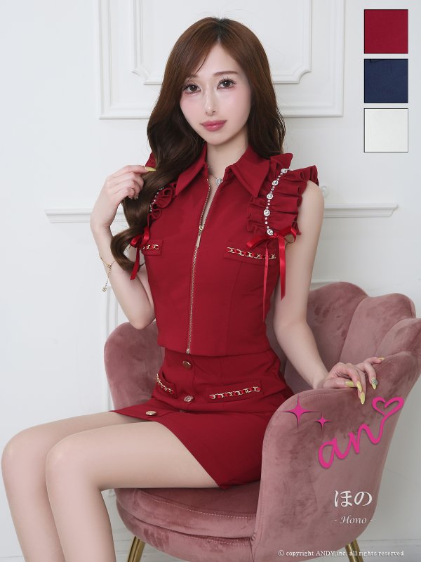 ワインレッド　モデル：ほの　着用サイズ：Sサイズ