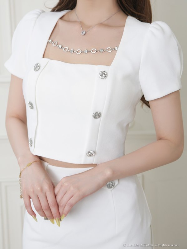 ホワイト モデル：ほの　着用サイズ：Sサイズ