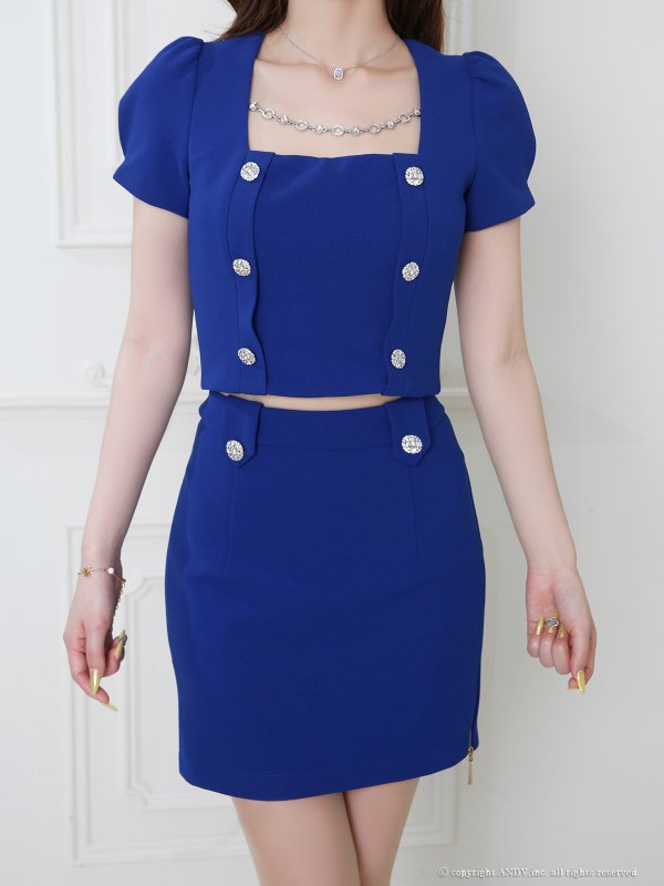 ロイヤルブルー モデル：ほの　着用サイズ：Sサイズ