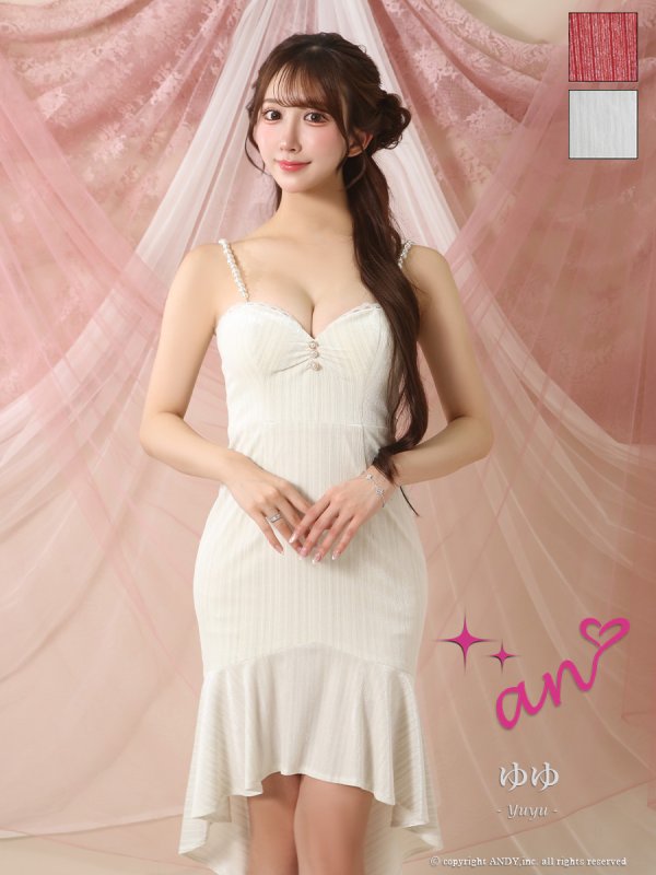 ホワイト モデル：ゆゆ　着用サイズ：Sサイズ