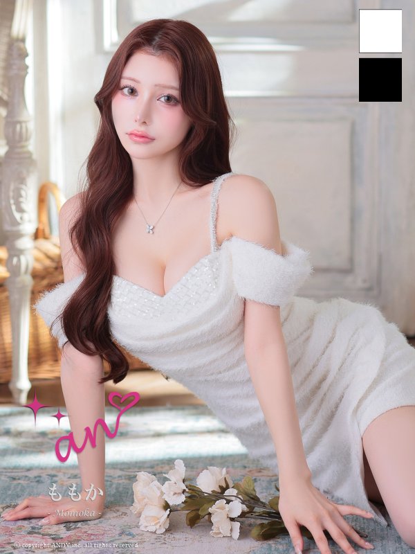 ホワイト　モデル：ももか　身長：156cm　着用サイズ：Sサイズ