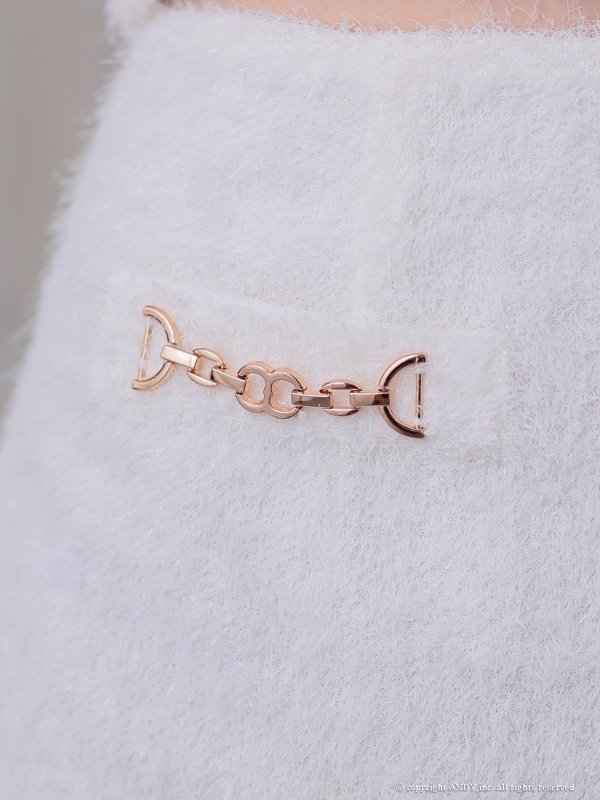 ホワイト　モデル：ももか　身長：156cm　着用サイズ：Sサイズ