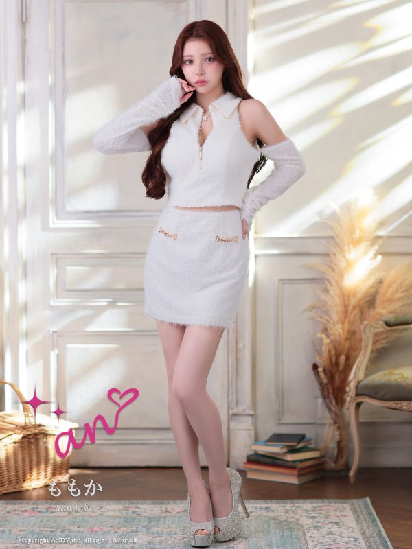 ホワイト　モデル：ももか　身長：156cm　着用サイズ：Sサイズ