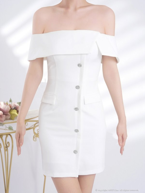 ホワイト　モデル：まりん　身長：164cm　着用サイズ：Sサイズ