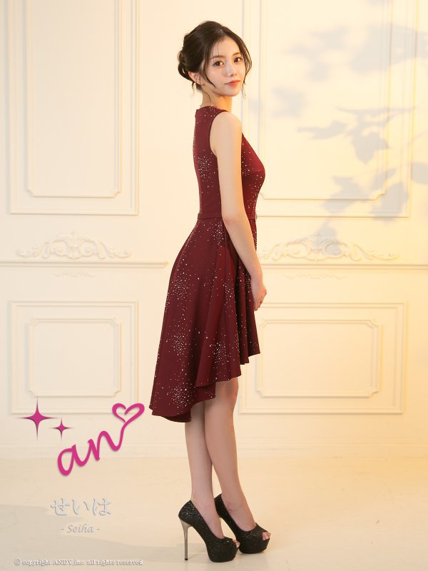 ワインレッド　モデル：せいは　着用サイズ：Sサイズ