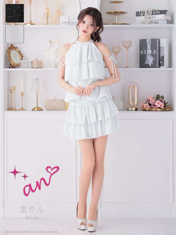 ホワイト　モデル：まりん　着用サイズ：Sサイズ