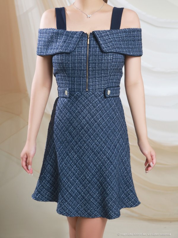 ネイビー  モデル：さき　着用サイズ：Sサイズ