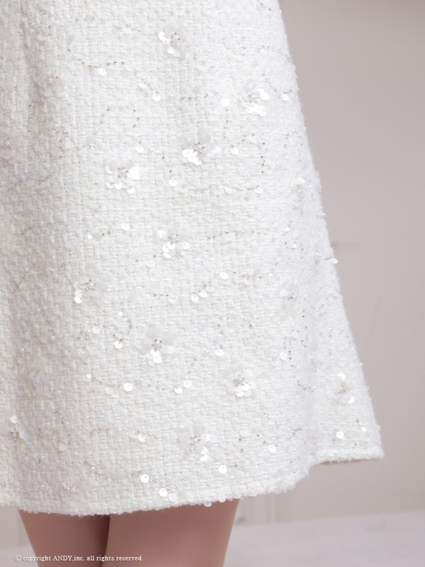 ホワイト　モデル：ももか　身長：156cm　着用サイズ：Sサイズ