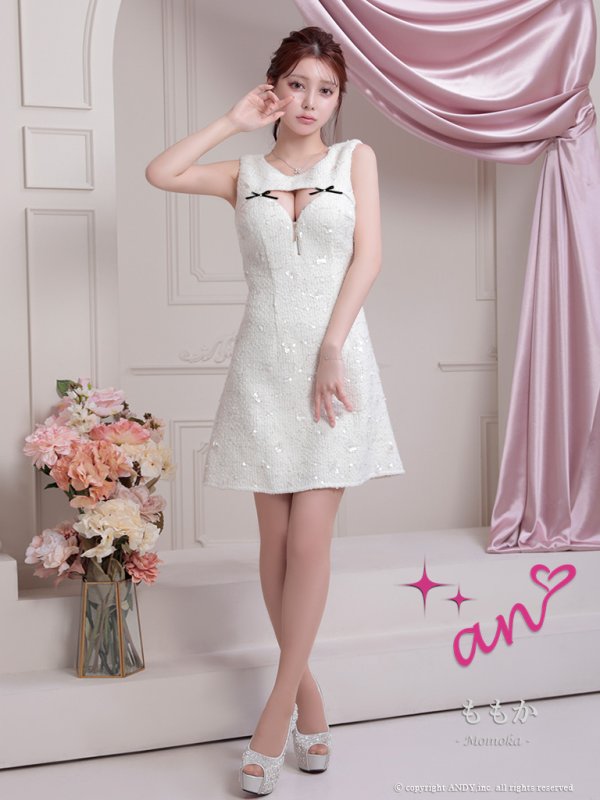 ホワイト　モデル：ももか　身長：156cm　着用サイズ：Sサイズ