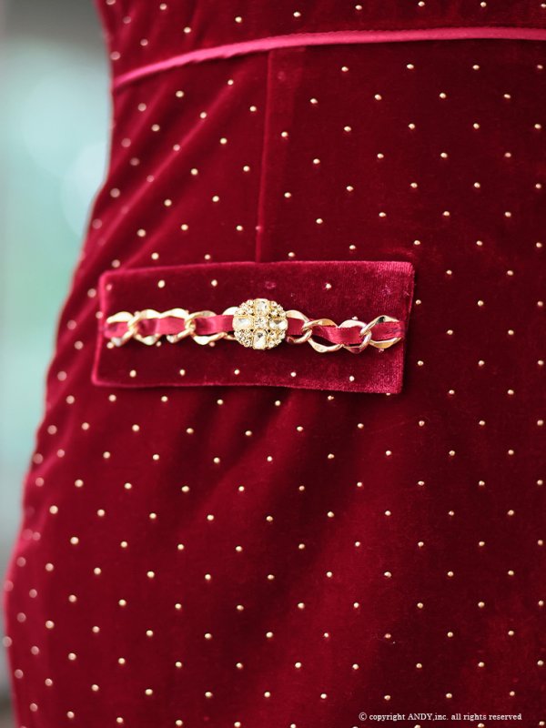 ワインレッド モデル：みな　着用サイズ：Sサイズ