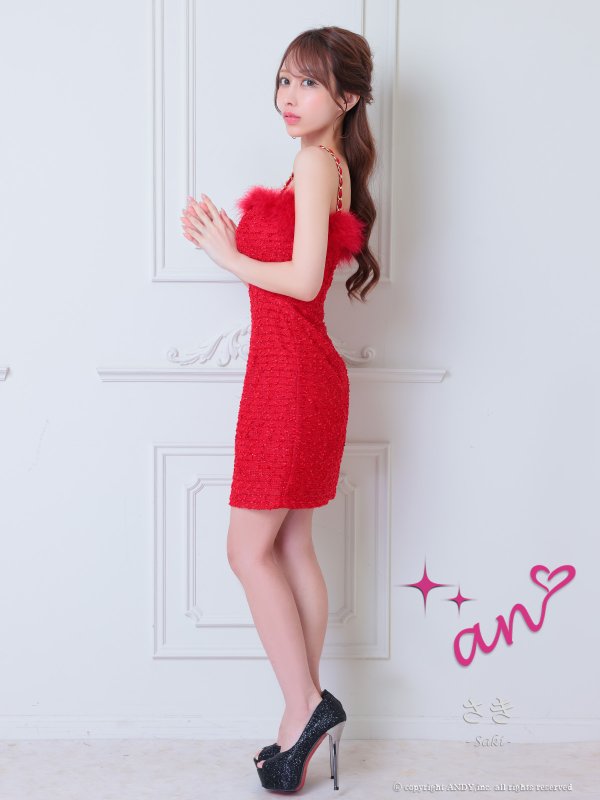 レッド　モデル：さき　着用サイズ：Sサイズ