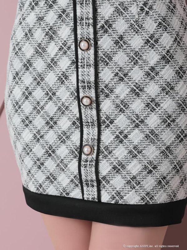 ブラックチェック　モデル：桜咲乃愛　身長：164cm　着用サイズ：Sサイズ