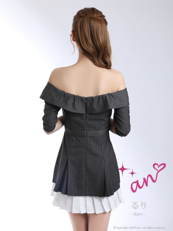 ブラックグレー　モデル：るりぴ　身長：165cm　着用サイズ：Sサイズ