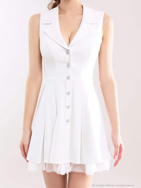 ホワイト モデル：るりぴ　身長：165cm　着用サイズ：Sサイズ