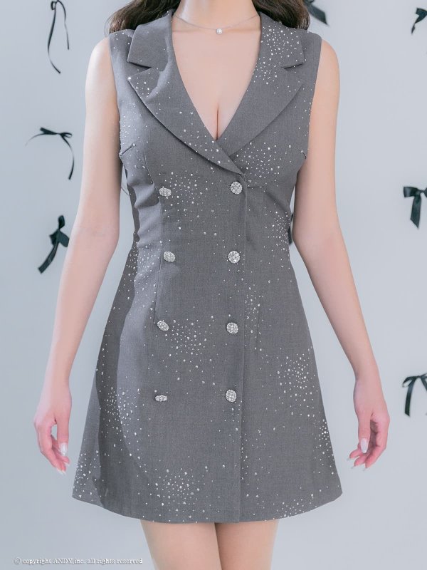 グレー　モデル：じゅんな　着用サイズ：Sサイズ