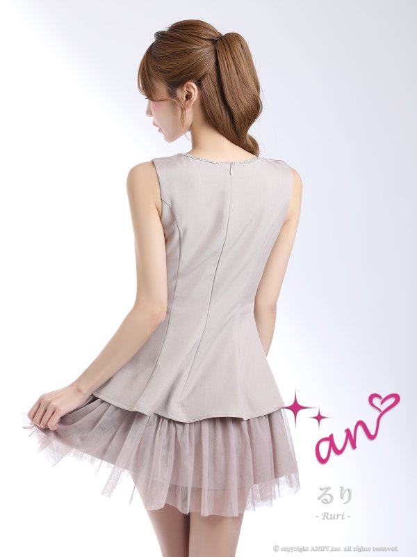 ピンクベージュ　モデル：るりぴ　身長：165cm　着用サイズ：Sサイズ