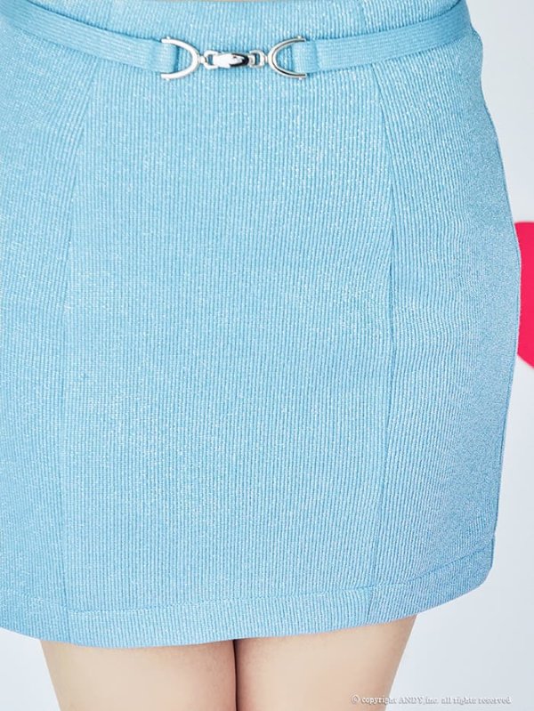 ブルー　モデル：のあ　着用サイズ：Sサイズ