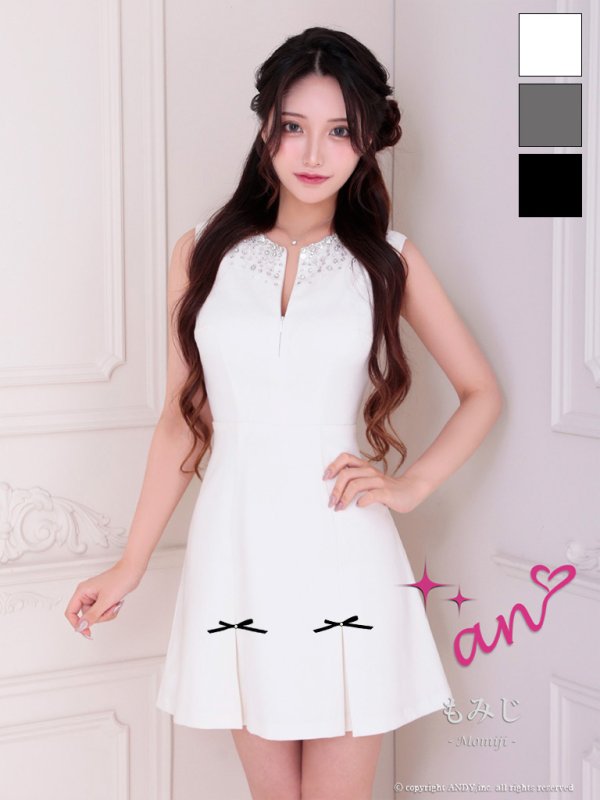 ホワイト モデル：もみじ　着用サイズ：Sサイズ