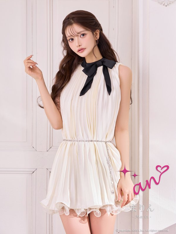 アイボリーxブラック　モデル：まりん　身長：164cm　着用サイズ：Sサイズ