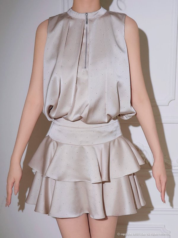 シャンパンゴールド　モデル：まりん　身長：164cm　着用サイズ：Sサイズ