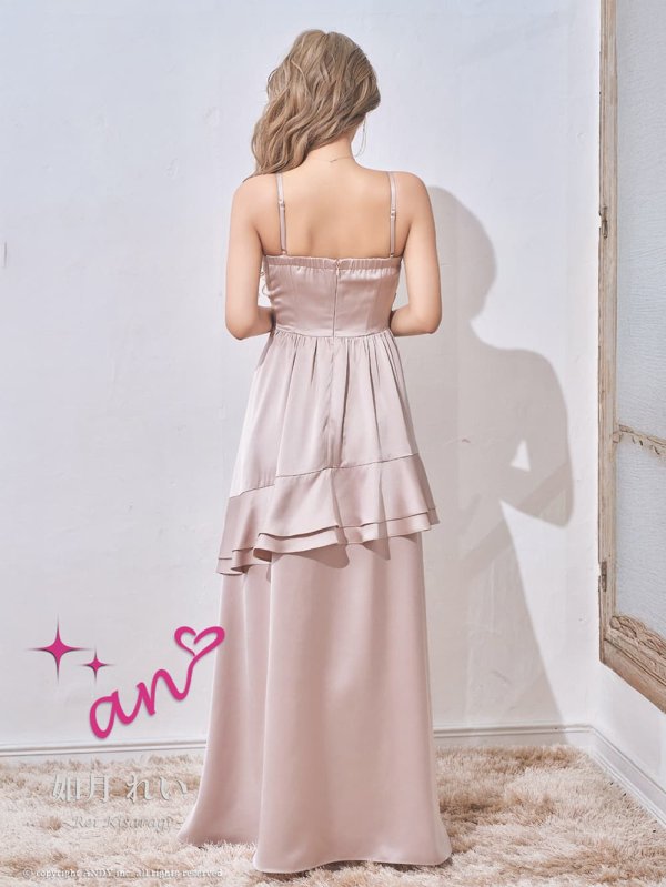 ピンクベージュ　モデル：如月れい　身長：156cm　着用サイズ：Sサイズ