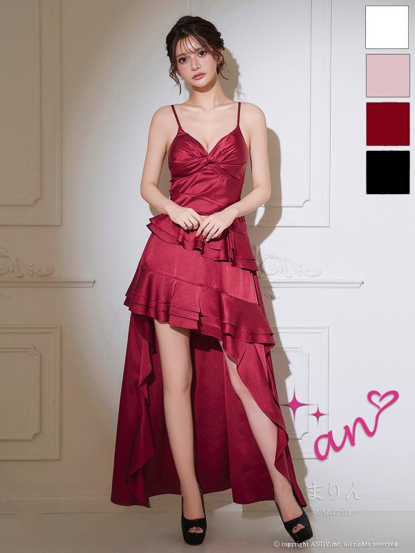 レッド　モデル：まりん　身長：171cm　着用サイズ：Sサイズ