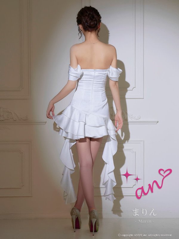 ホワイト　モデル：まりん　身長：171cm　着用サイズ：Sサイズ