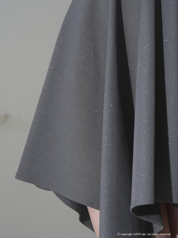 グレー　モデル：まりん　着用サイズ：Sサイズ