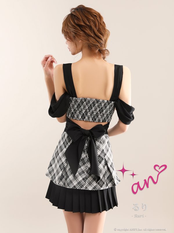 ブラック モデル：るりぴ　身長：165cm　着用サイズ：Sサイズ