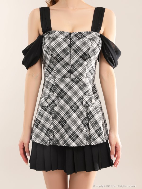 ブラック モデル：るりぴ　身長：165cm　着用サイズ：Sサイズ