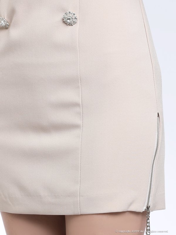 ベージュ モデル：るりぴ　身長：165cm　着用サイズ：Sサイズ