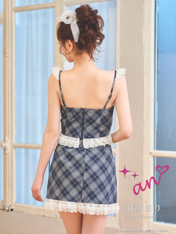 ネイビー　モデル：羽澄まり　身長：158cm　着用サイズ：Sサイズ