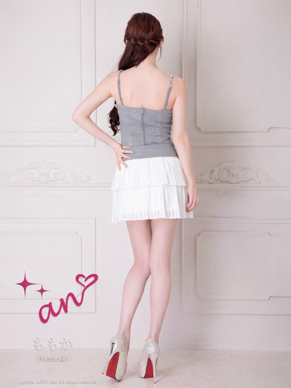 グレーｘホワイト　モデル：ももか　身長：156cm　着用サイズ：Sサイズ