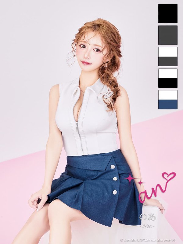 ホワイトxインディゴ　モデル：のあ　着用サイズ：Sサイズ