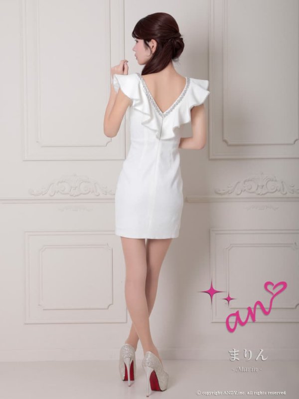 ホワイト　モデル：まりん　身長：164cm　着用サイズ：Sサイズ