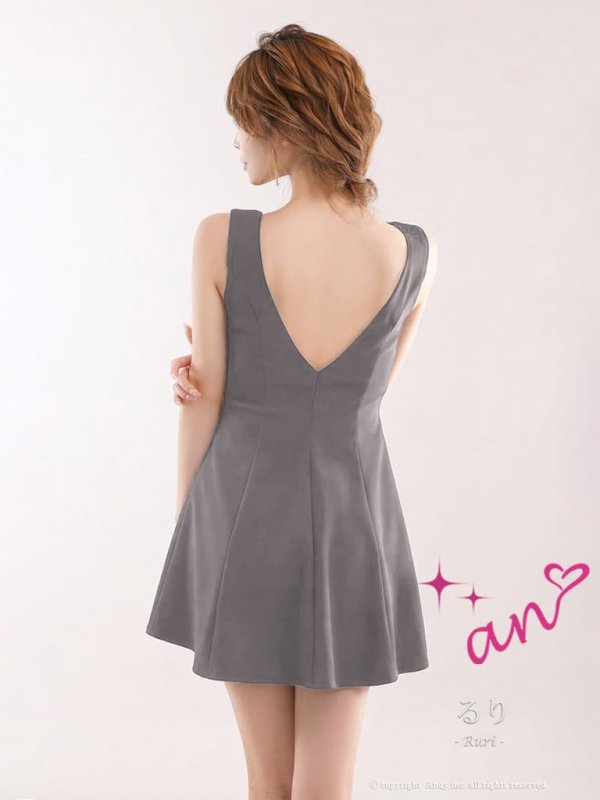 グレー　モデル：るりぴ　身長：165cm　着用サイズ：Sサイズ