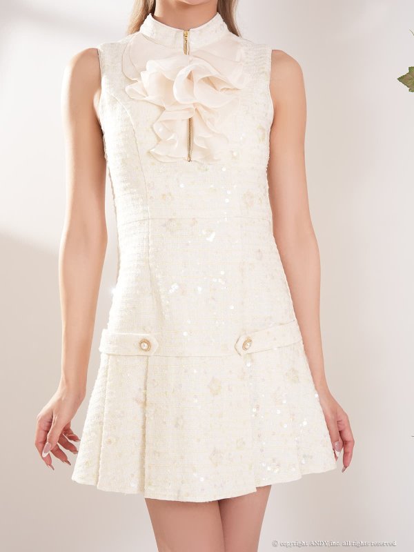 アイボリー　モデル：ゆな　着用サイズ：Sサイズ