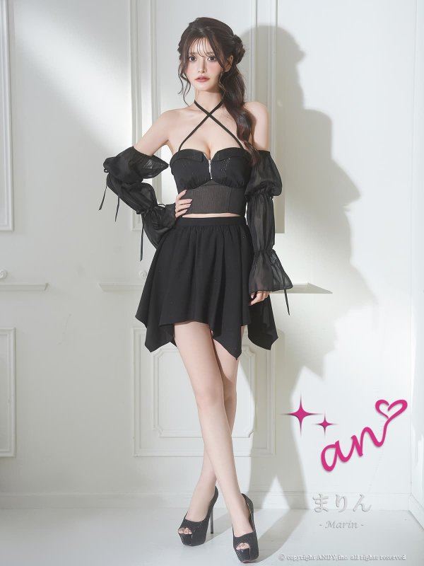 ブラック　モデル：まりん　身長：164cm　着用サイズ：Sサイズ