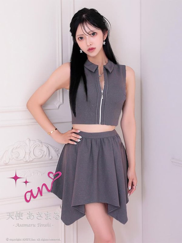 グレー　モデル：天使あさまる　着用サイズ：Sサイズ