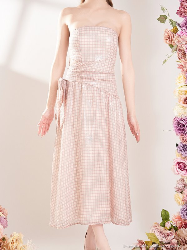 ピンク　モデル：ゆな　着用サイズ：Sサイズ