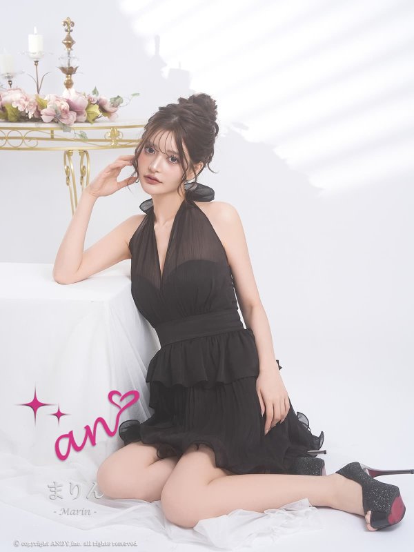 ブラック モデル：まりん　身長：171cm　着用サイズ：Sサイズ