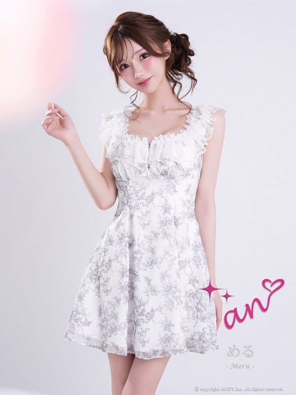 ホワイトxグレー モデル：める　着用サイズ：Sサイズ