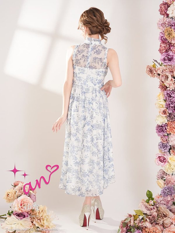 ブルー　モデル：ゆな　着用サイズ：Sサイズ