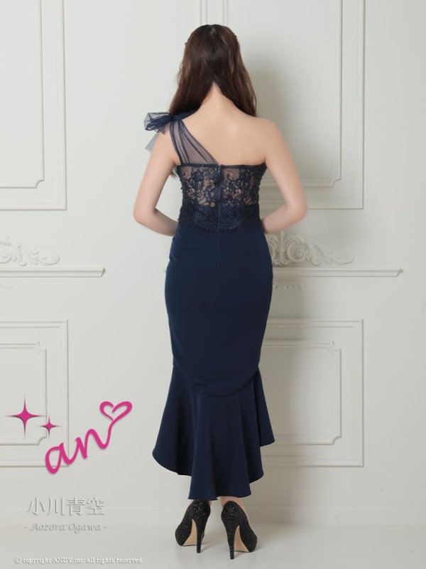 ネイビー　モデル：小川青空　身長：158cm　着用サイズ：Sサイズ